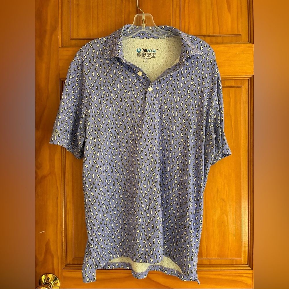 Ibkul Mens Size M Short Sleeve Bottles & Glasses Polo (Modern Fit) Lavender Golf